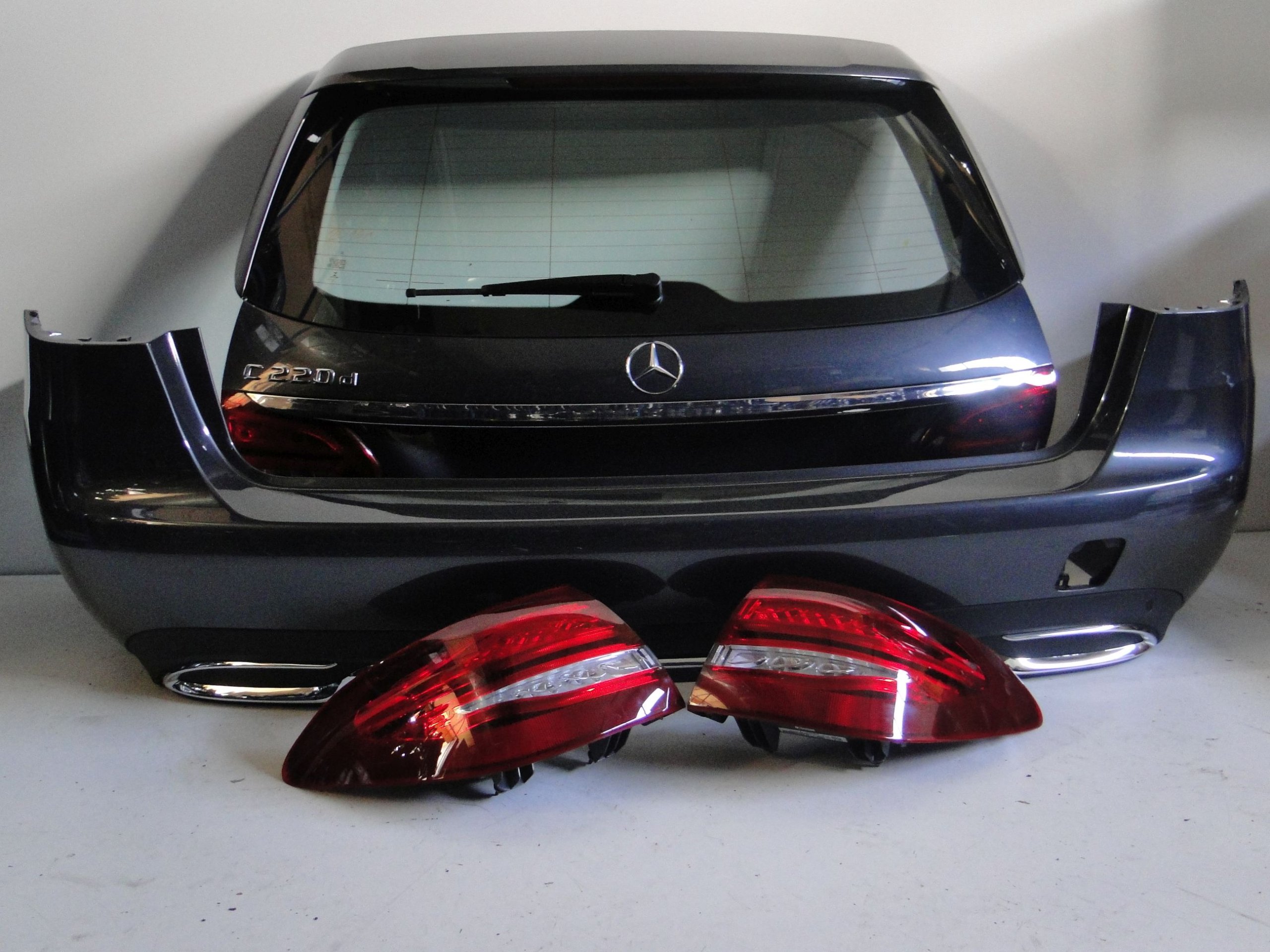 MERCEDES C KLASA W205 KOMBI AVANTAGRDE ZDERZAK TYLNY - obrazek 2