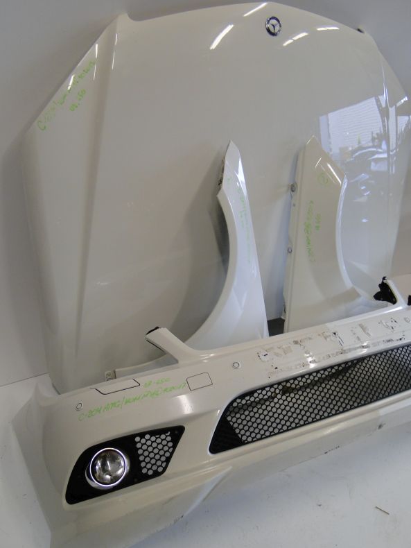 MERCEDES C KLASA W204 AMG BŁOTNIK PRAWY LEWY KOLOR 650 - obrazek 2