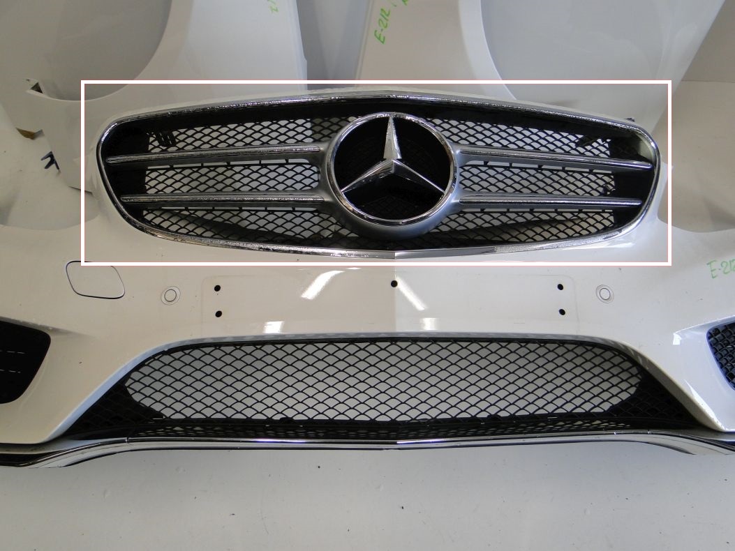MERCEDES E KLASA W212 PO LIFTINGU GRILL ATRAPA AMG