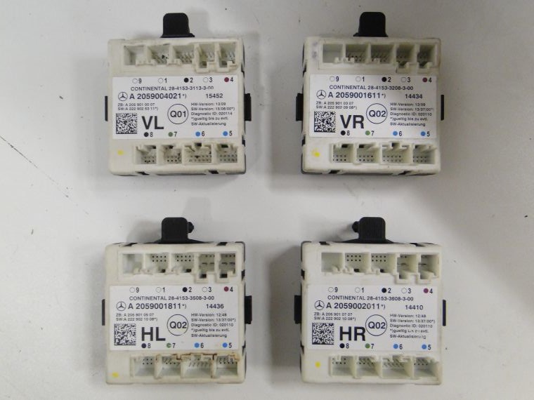 MERCEDES C KLASA W205 MODUŁ DRZWI A2059001811 - obrazek 2