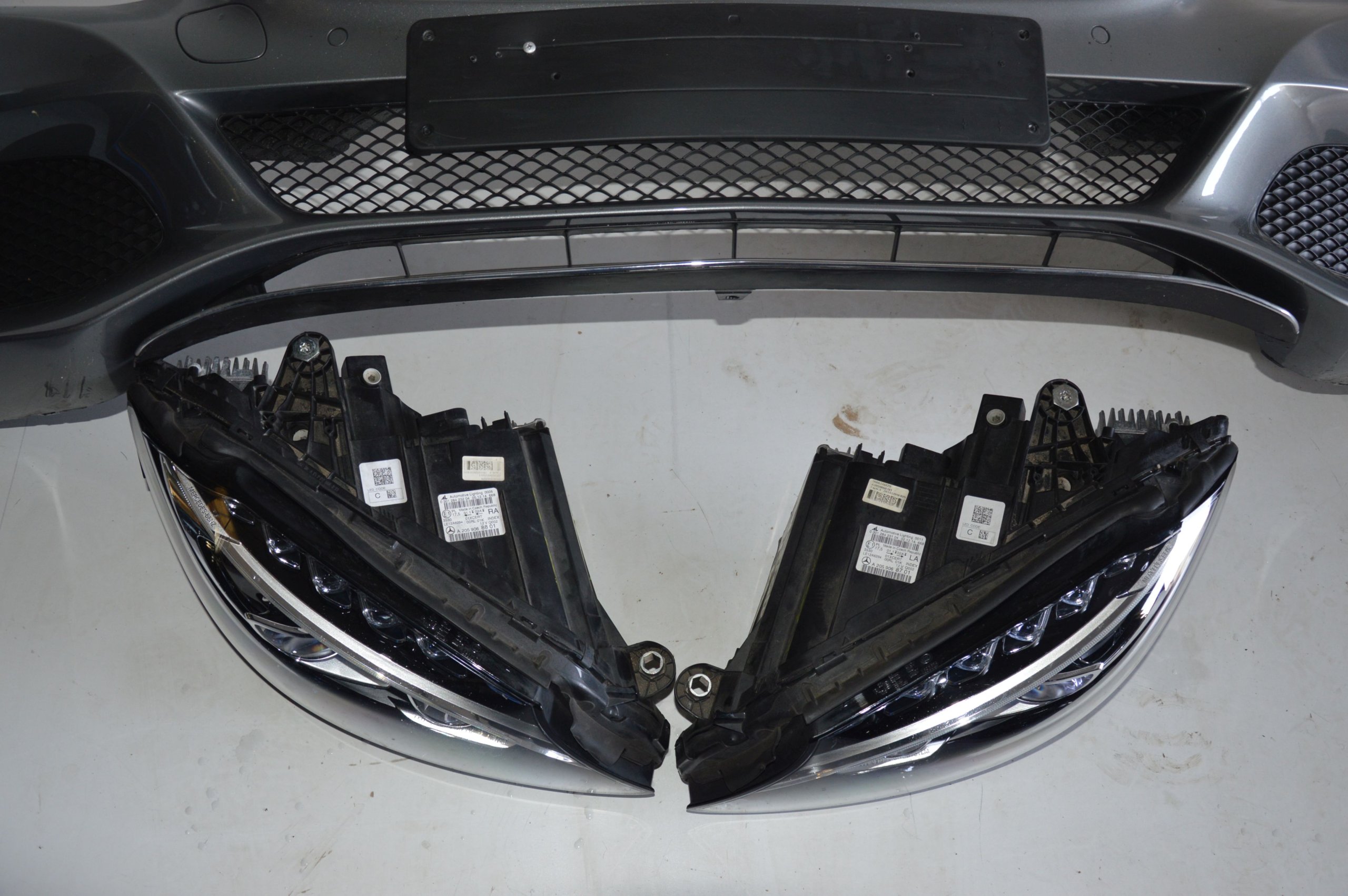 MERCEDES C KLASA W205 ZDERZAK MASKA LAMPA FULL LED - obrazek 4