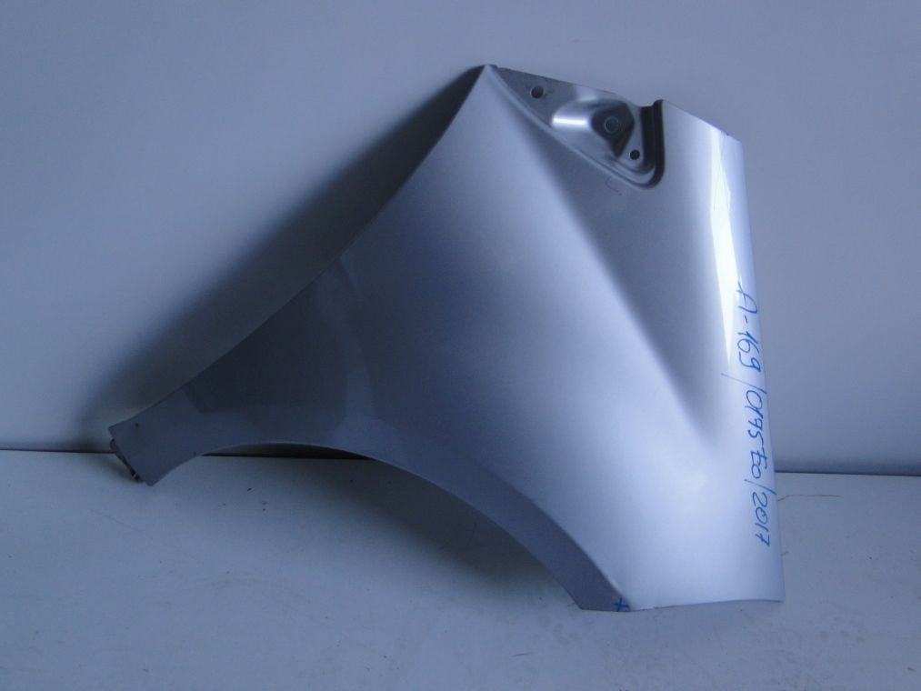 MERCEDES A KLASA W169 BŁOTNIK PRZEDNI PRAWY