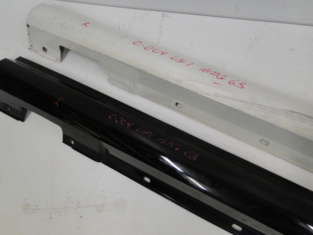 MERCEDES C KLASA W204 63 AMG LISTWA PROGOWA CZARNA - obrazek 3