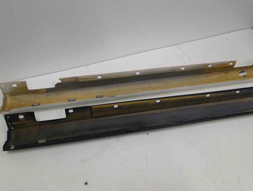 MERCEDES C KLASA W204 63 AMG LISTWA PROGOWA CZARNA - obrazek 6