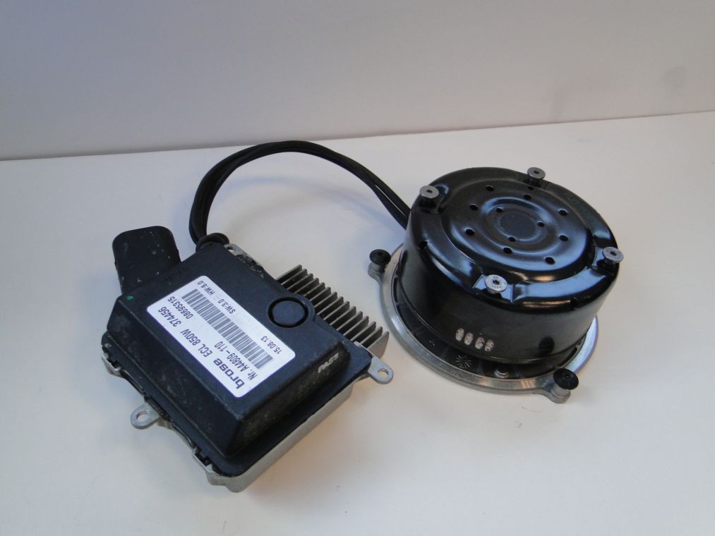 MERCEDES E KLASA W212 MODUŁ STEROWNIK WIATRAKA 850W - obrazek 2