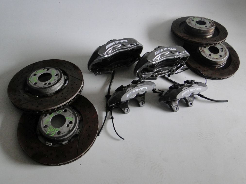 MERCEDES 63 AMG TARCZE ZACISKI KLOCKI KOMPLET