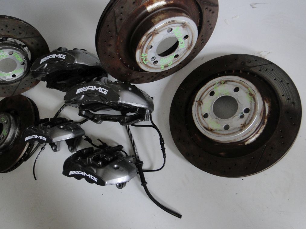 MERCEDES 63 AMG TARCZE ZACISKI KLOCKI KOMPLET - obrazek 2