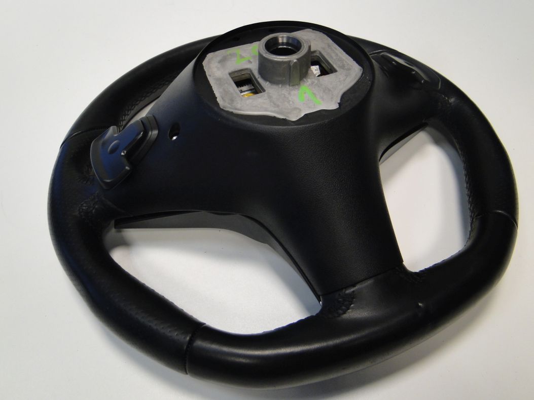 MERCEDES E KLASA W207 KIEROWNICA AMG - obrazek 6