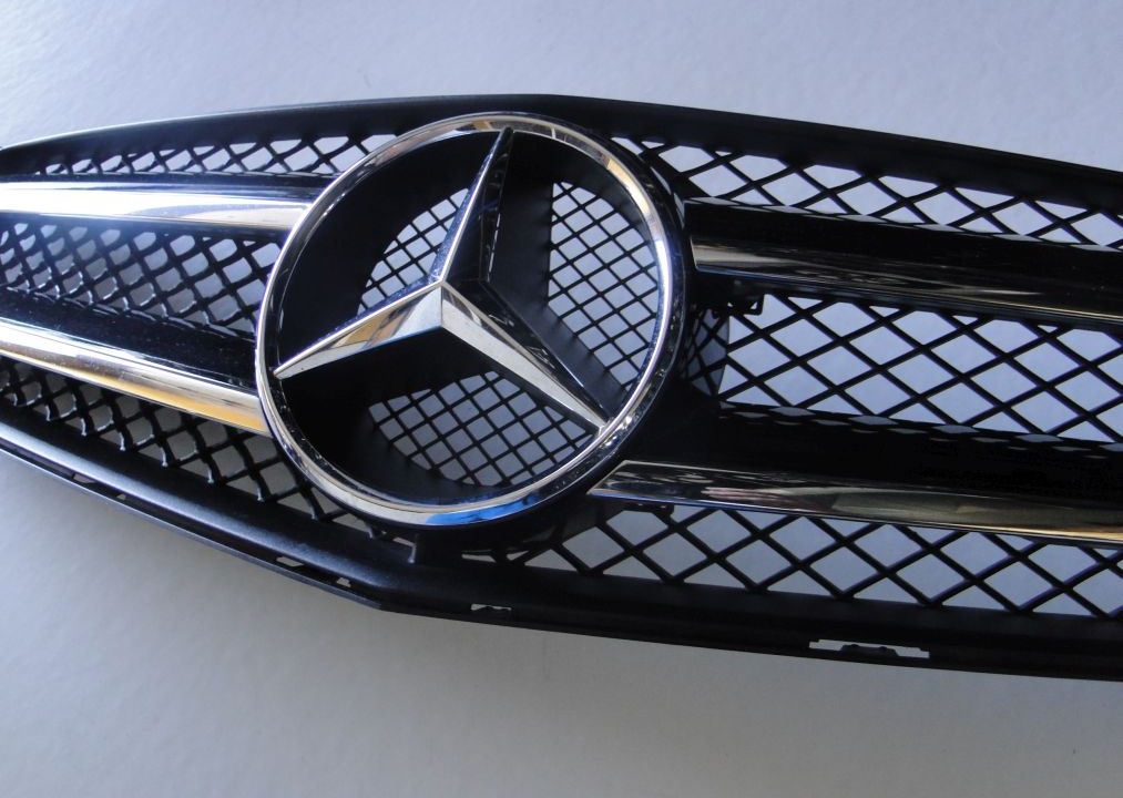 MERCEDES C KLASA W204 PO LIFCIE COUPE GRILL ATRAPA AMG - obrazek 2