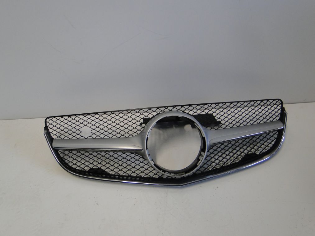 MERCEDES E KLASA W207 COUPE PO LIFCIE GRILL ATRAPA