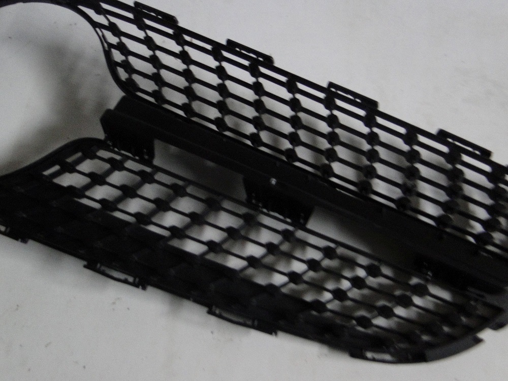 MERCEDES S KLASA W217 GRILL ATRAPA A2178800283 - obrazek 3