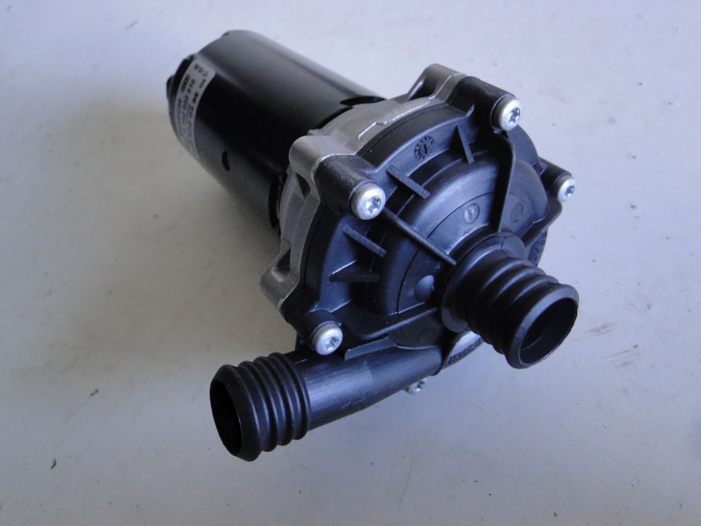 MERCEDES S KLASA W220 W221 SL R230 R231 CL W215 W216 POMPA WODY A0005000386 - obrazek 3