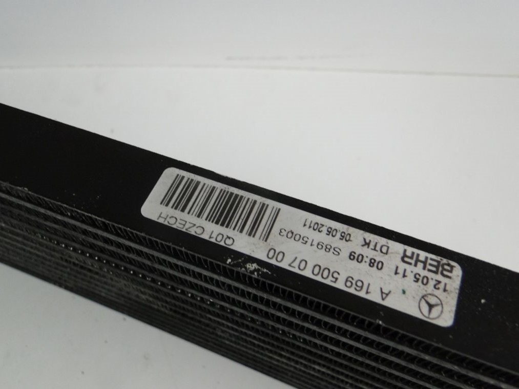 MERCEDES A KLASA W169 CHŁODNICA OLEJU A1695000700 - obrazek 3