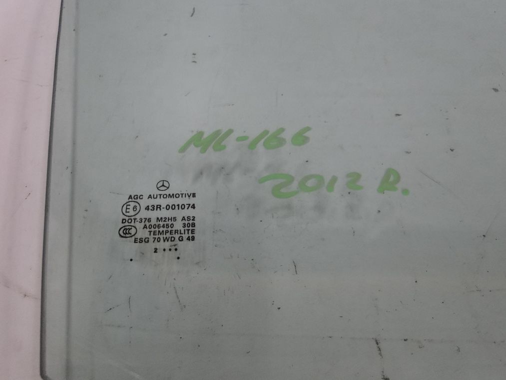 MERCEDES ML 166 SZYBA PRZEDNIA PRAWA 2012 - obrazek 2