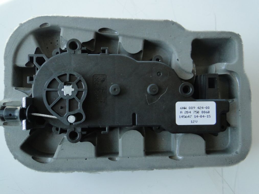 MERCEDES C KLASA W205 W204 GLA X156 GLK X204 V KLASA W447 ZAMEK A2047500060