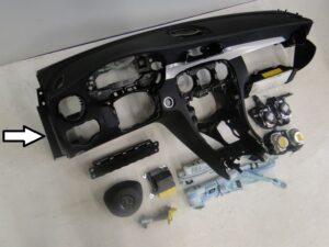 MERCEDES C KLASA W205 AUTOMAT KONSOLA DESKA