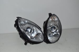 MERCEDES R KLASA W251 LAMPA XENON PRAWA LEWA