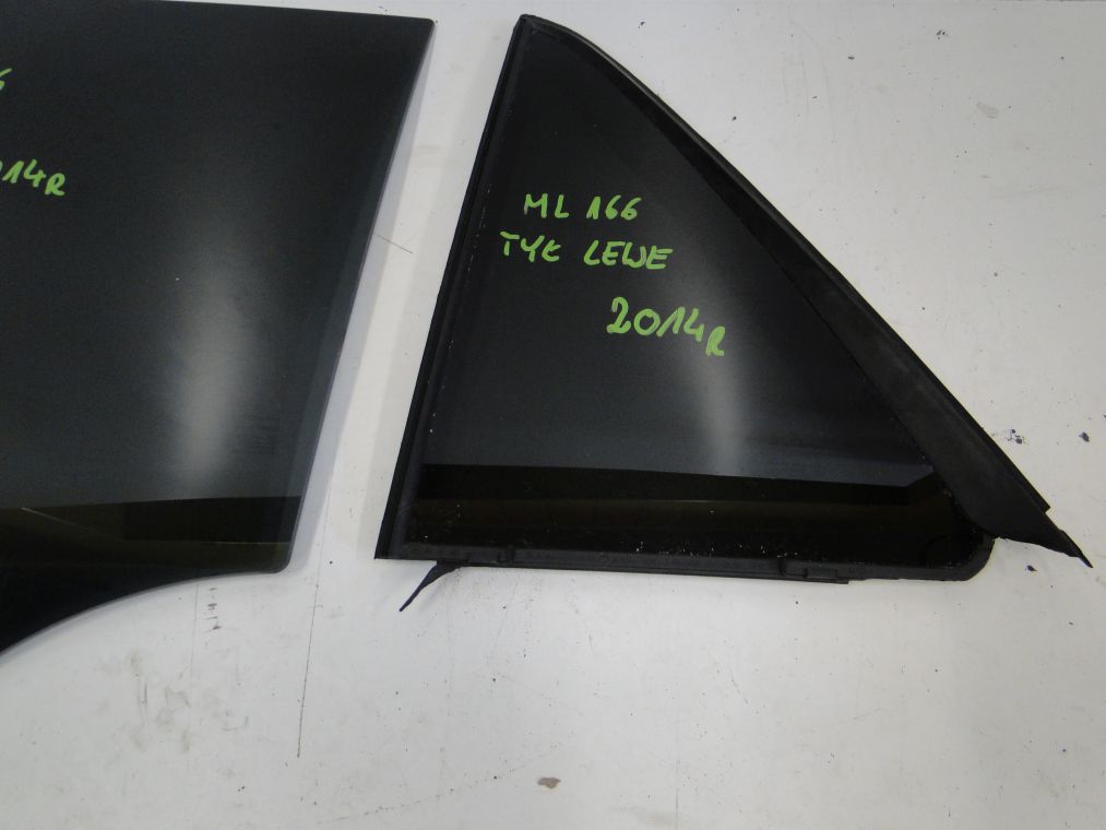 MERCEDES ML W166 SZYBA TRÓJKĄTNA TYLNA LEWA 2014