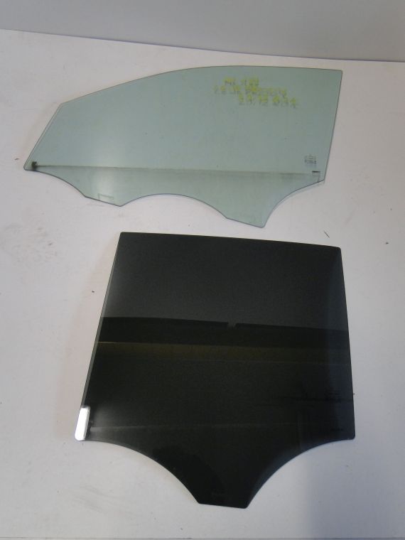 MERCEDES ML W166 SZYBA PRZEDNIA LEWA 2012