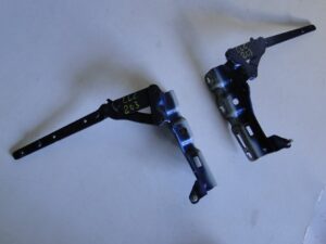 MERCEDES CLC 203 ZAWIAS MASKI PRAWY LEWY