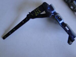 MERCEDES CLC 203 ZAWIAS MASKI PRAWY LEWY