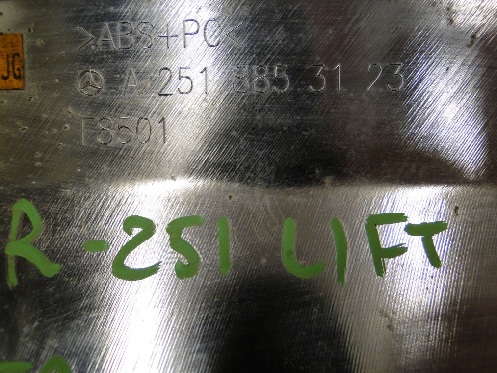 MERCEDES R KLASA W251 PO LIFCIE BLACHA SPOILER - obrazek 8