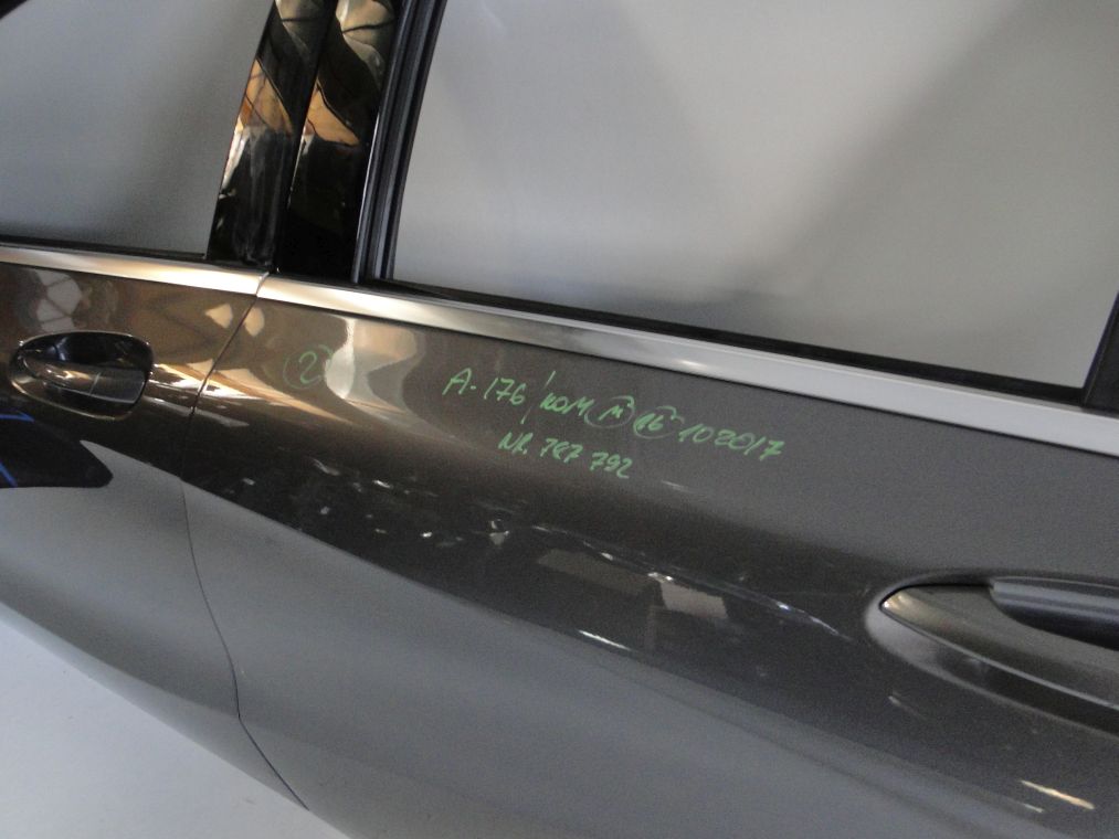 MERCEDES A KLASA W176 DRZWI LEWE TYLNE KOLOR 787 - obrazek 5