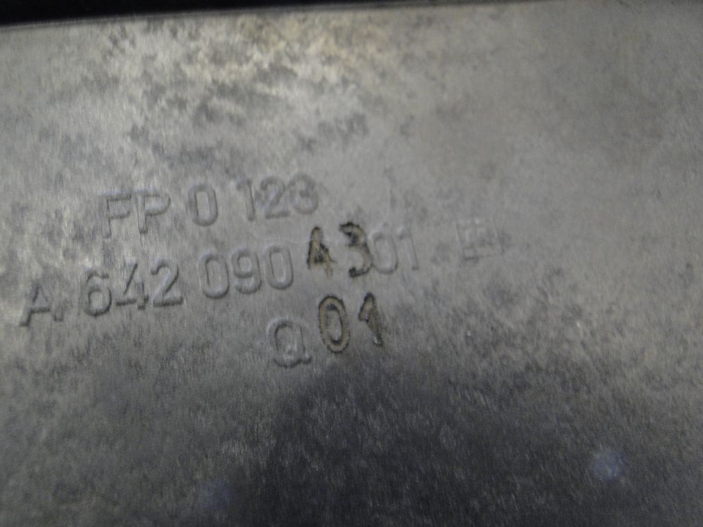 MERCEDES OBUDOWA FILTRA POWIETRZA LEWA A6420904301 - obrazek 3