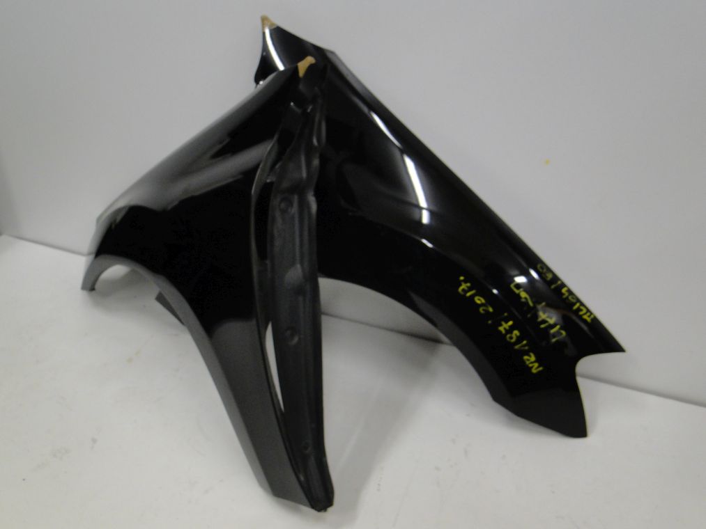 MERCEDES ML W164 PO LIFCIE BŁOTNIK PRZEDNI LEWY KOLOR 197 - obrazek 2