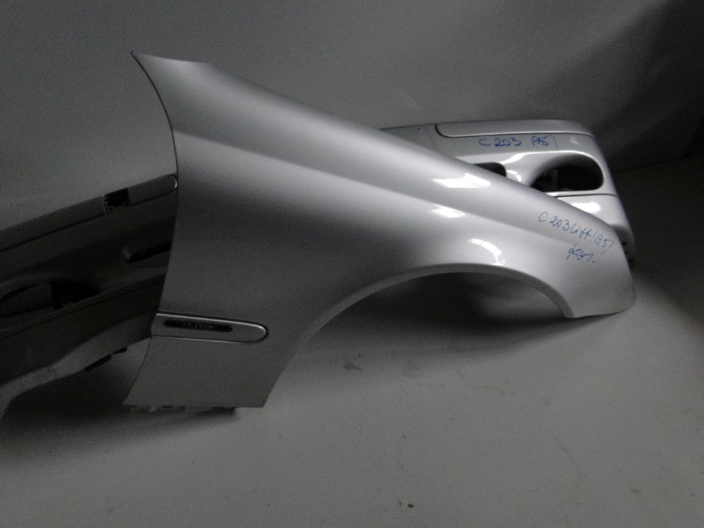 MERCEDES C KLASA W203 BŁOTNIK PRZEDNI PRAWY - obrazek 2