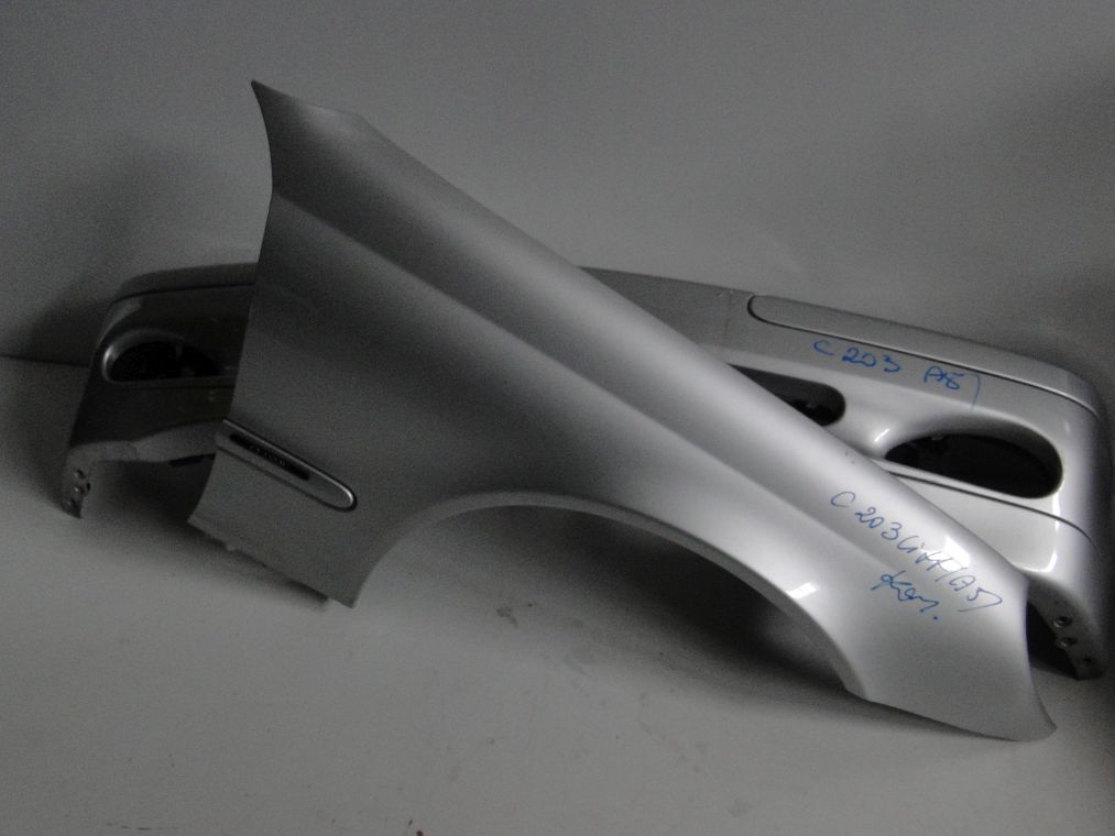 MERCEDES C KLASA W203 BŁOTNIK PRZEDNI PRAWY - obrazek 3