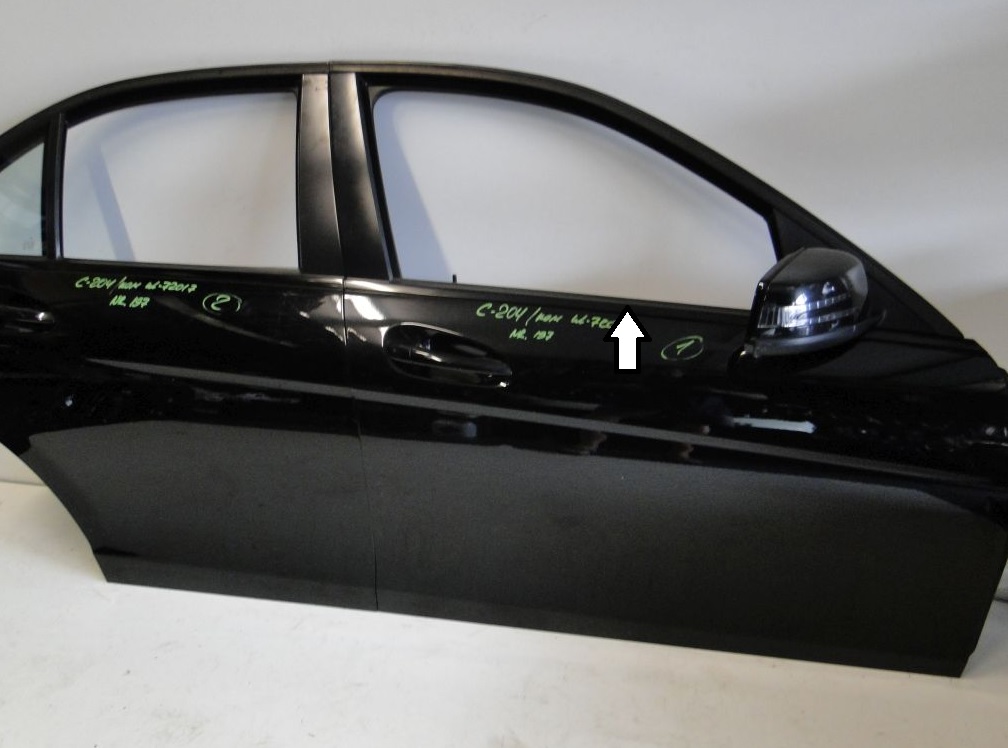 MERCEDES C 204 LIFT LISTWA PRAWA PRZÓD TYŁ W DRZWI