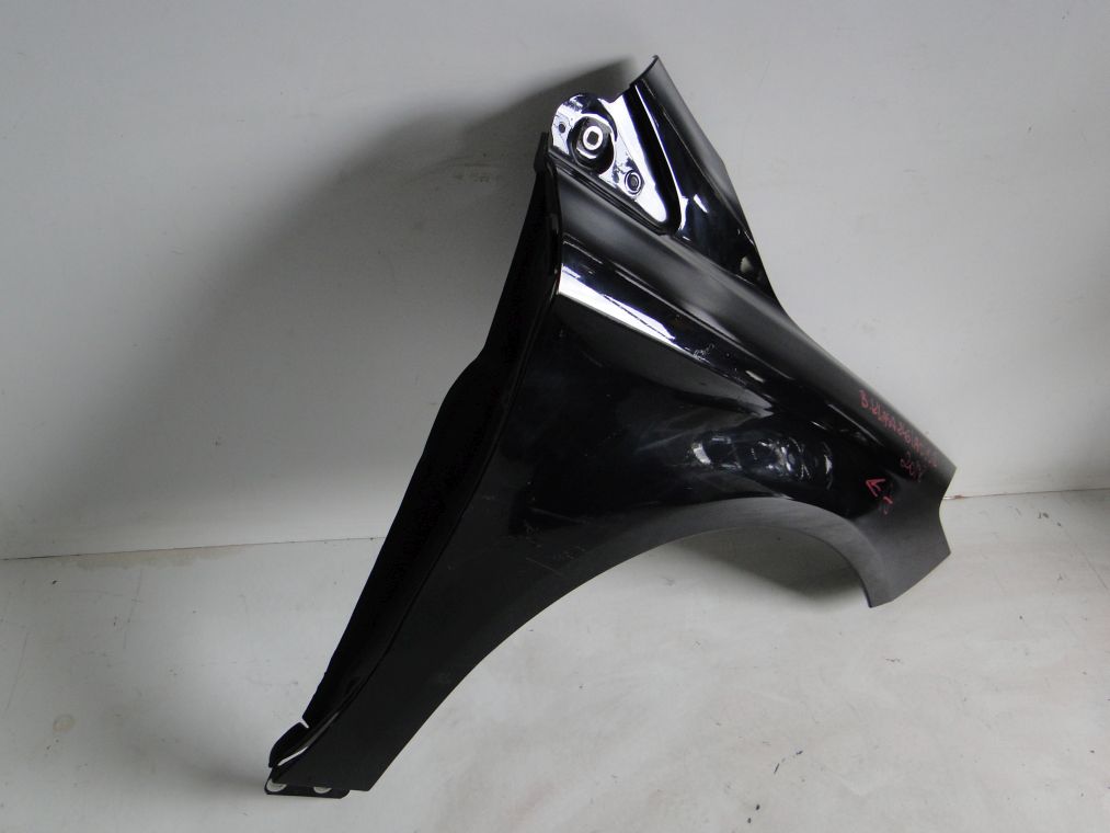 MERCEDES B KLASA W246 BŁOTNIK PRZEDNI PRAWY - obrazek 4