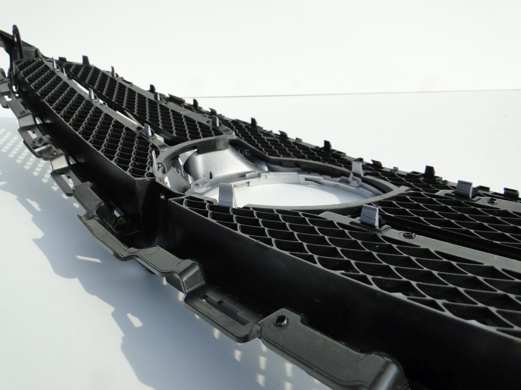 MERCEDES C KLASA W205 PO LIFCIE GRILL ATRAPA NA KAMERĘ - obrazek 14