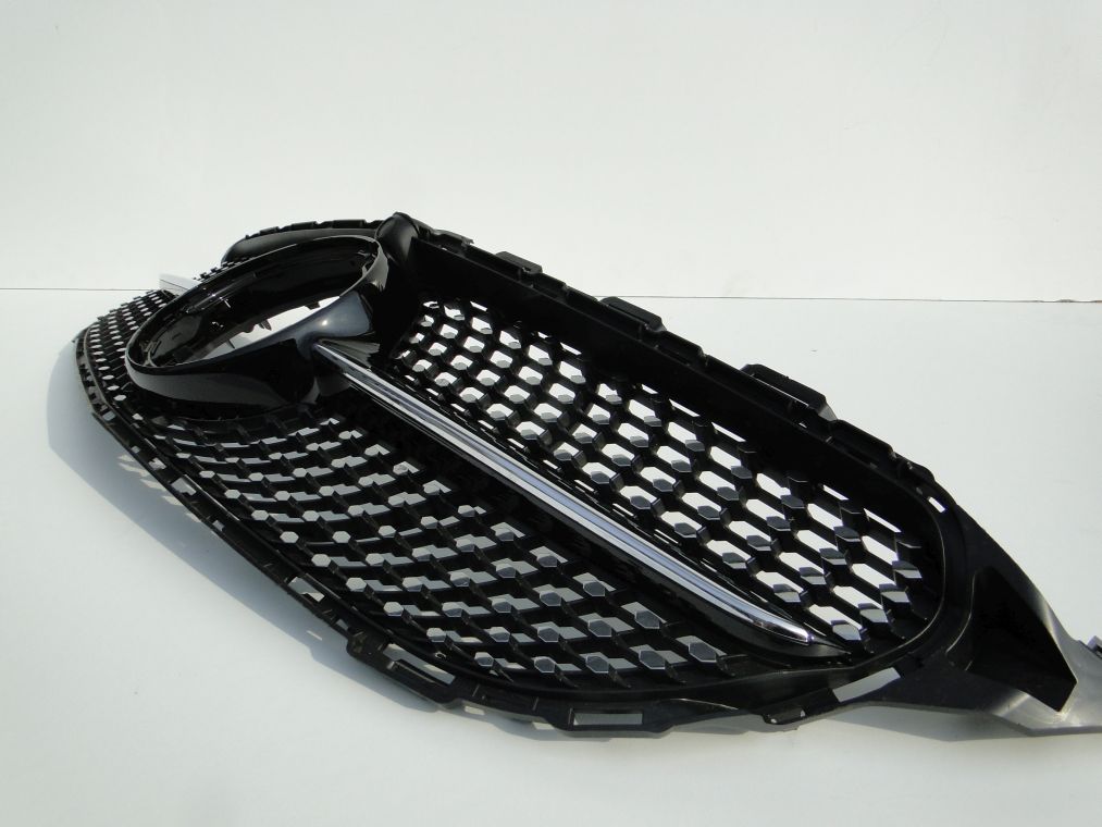 MERCEDES C KLASA W205 PO LIFCIE AMG GRILL ATRAPA DIAMENT - obrazek 6