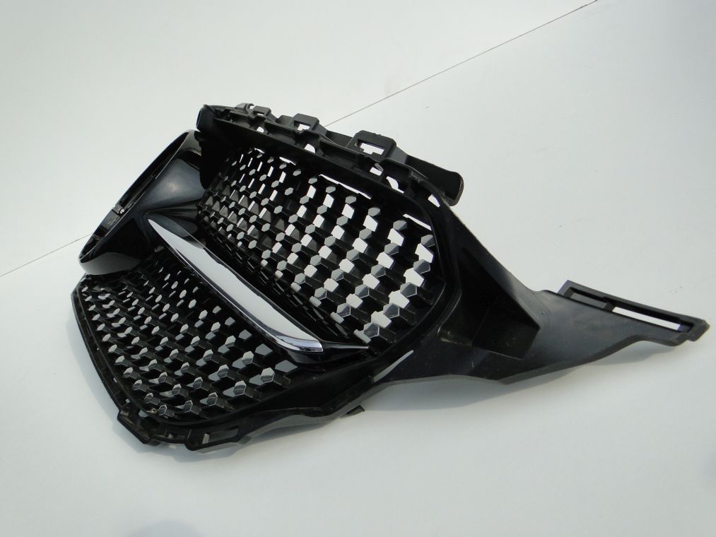 MERCEDES C KLASA W205 PO LIFCIE AMG GRILL ATRAPA DIAMENT - obrazek 11