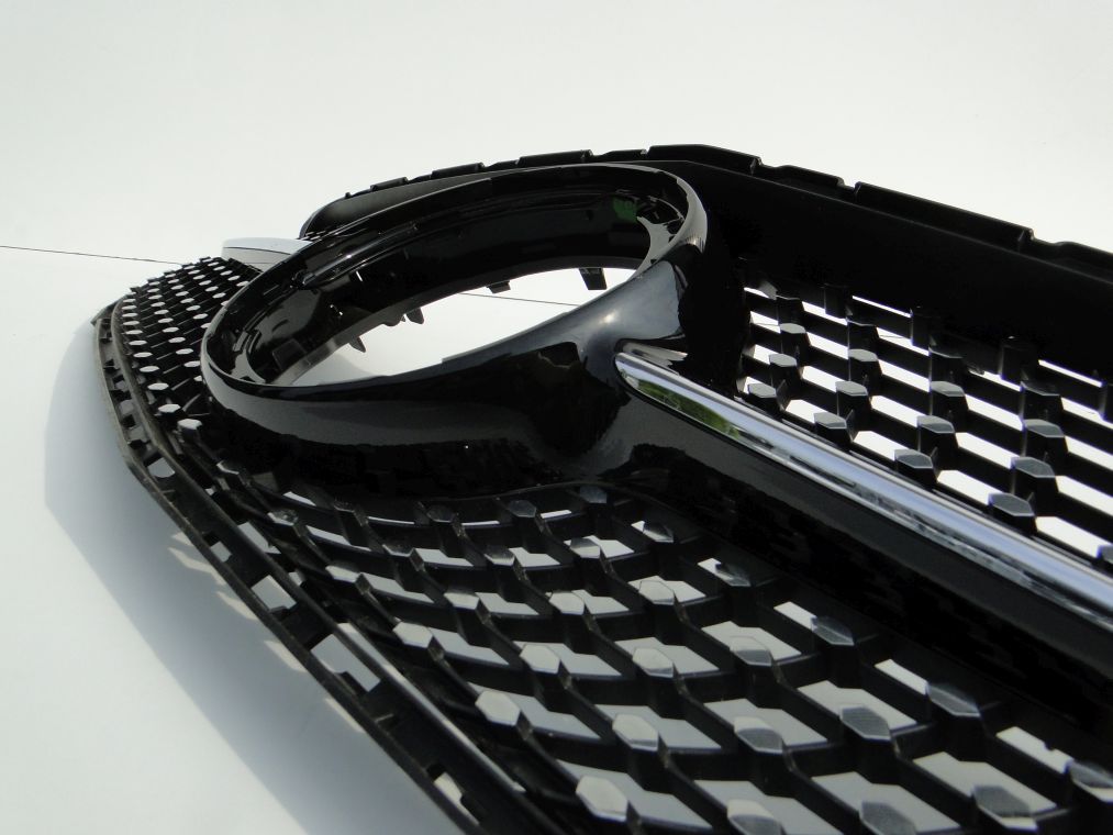 MERCEDES C KLASA W205 PO LIFCIE GRILL ATRAPA BEZ KAMERY - obrazek 10