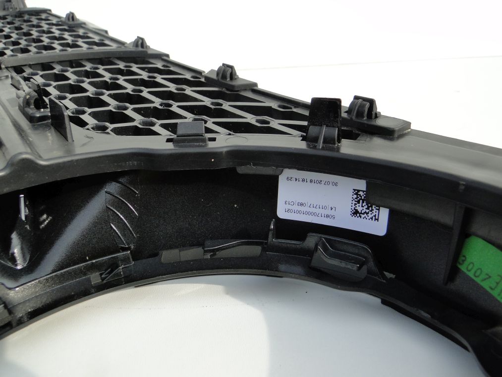 MERCEDES C KLASA W205 PO LIFCIE GRILL ATRAPA BEZ KAMERY - obrazek 13