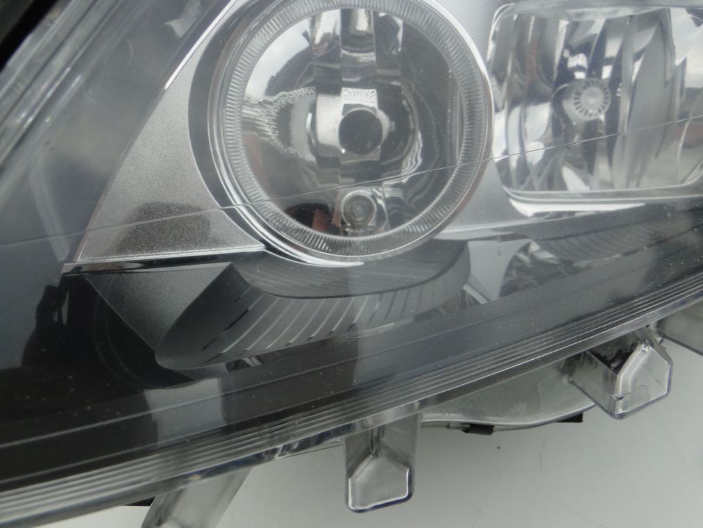 MERCEDES B KLASA W246 LAMPA H7 LEWA SZARY ŚRODEK - obrazek 4