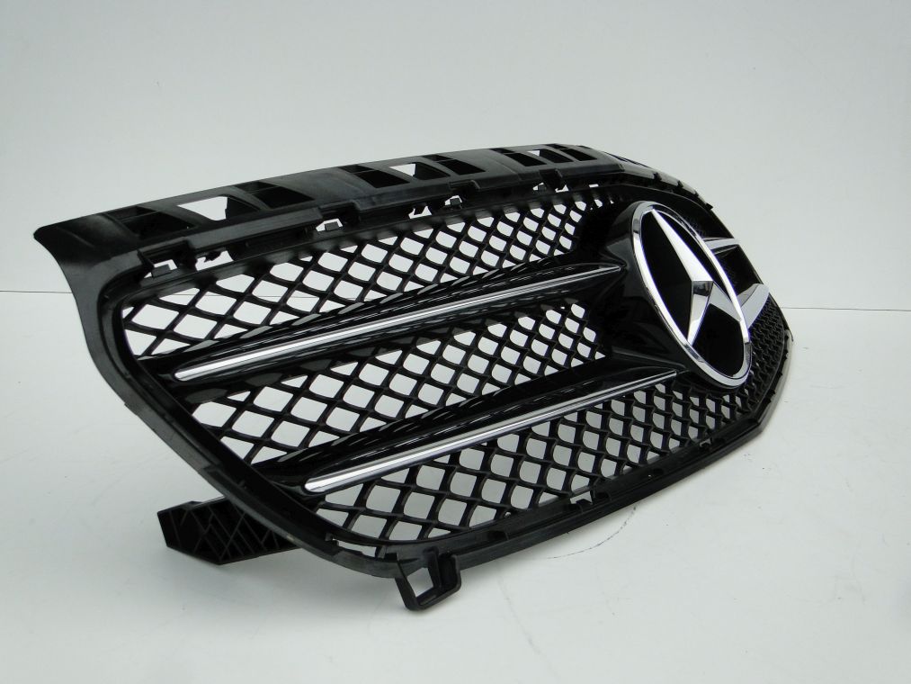 MERCEDES B KLASA W246 GRILL ATRAPA NA DISTRONIK