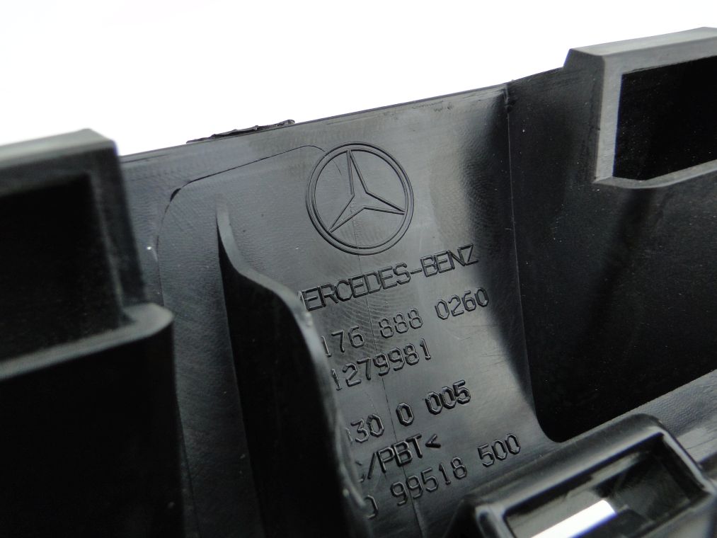 MERCEDES B KLASA W246 GRILL ATRAPA NA DISTRONIK - obrazek 9