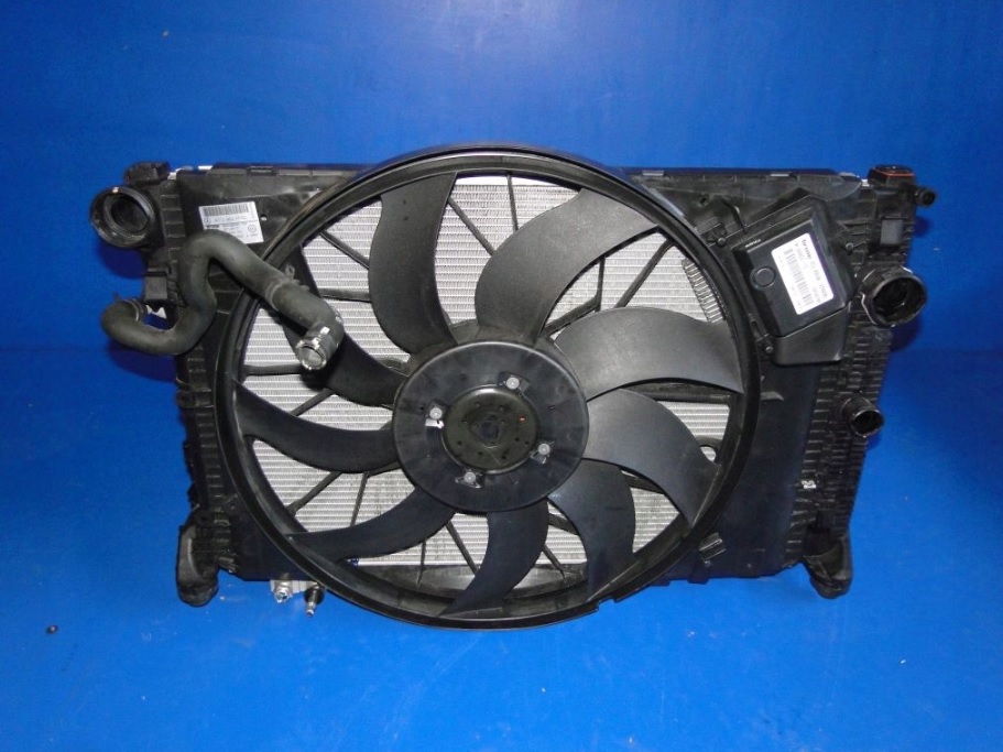 MERCEDES W207 W212 W204 W218 R172 KOMPLET CHŁODNIC