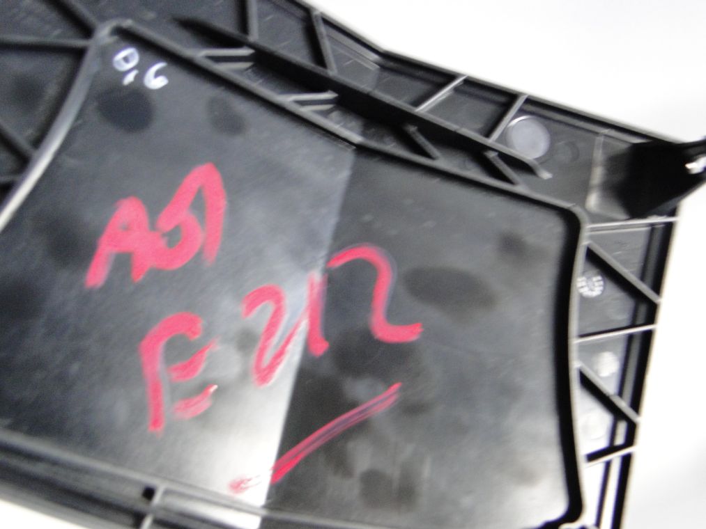 MERCEDES E KLASA W212 PŁYTKA DISTRONIC GRILL - obrazek 3