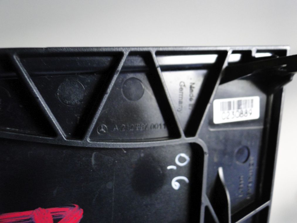 MERCEDES E KLASA W212 PŁYTKA DISTRONIC GRILL - obrazek 4