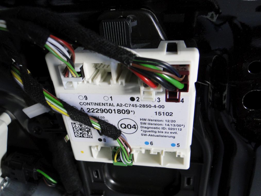 MERCEDES W222 W217 MODUŁ DRZWI LEWE A2229001809