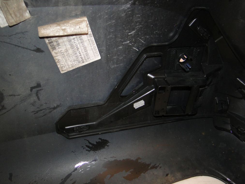 MERCEDES V KLASA W447 ZDERZAK TYLNY - obrazek 4