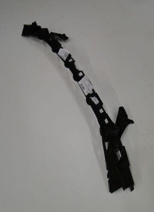 MERCEDES C KLASA 204 MOCOWANIE ZDERZAKA AMG RAMA