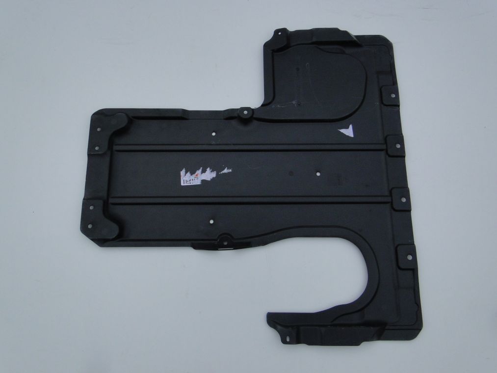 MERCEDES W213 W205 CLS 257 OSŁONA POD SKRZYNIĘ 4x4 - obrazek 2