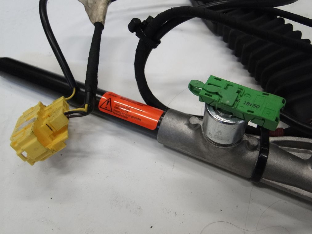 MERCEDES SLK R171 NAPINACZ FOTELA LEWY A1718600569 - obrazek 4