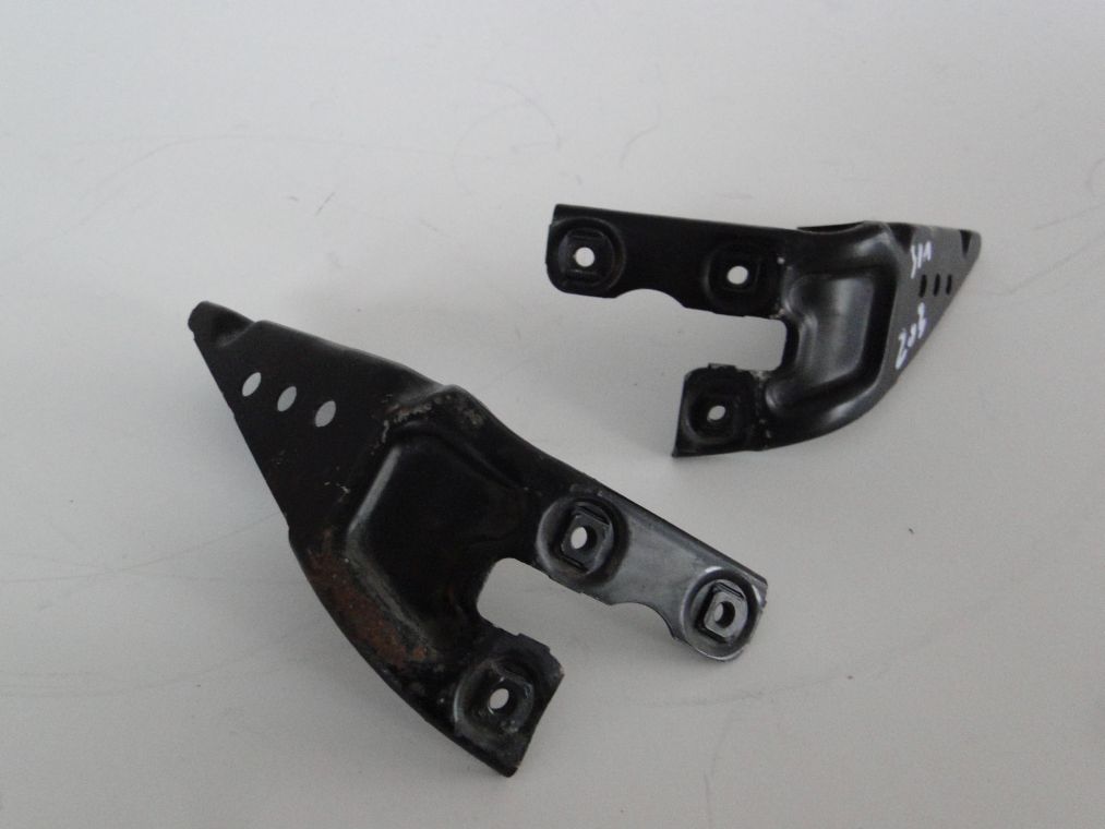 MERCEDES C 203 SPORT ŁĄCZNIK OKULARA Z BELKĄ